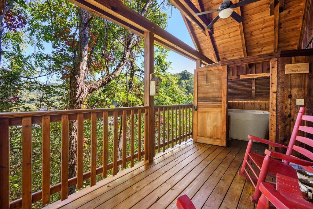 Do Not Disturb - Pigeon Forge Smoky Mountain Studio Cabin, Hot Tub, Fireplace Exterior foto